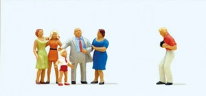 Preiser 10278 1:87 HO The Krause family is photographed - Picture 1 of 1