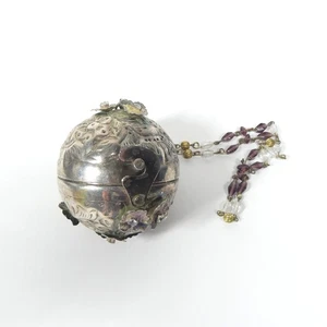 Versilberte aufklappbare runde Kugel Geldbörse Vintage Floral Metall 2,5" - Bild 1 von 12