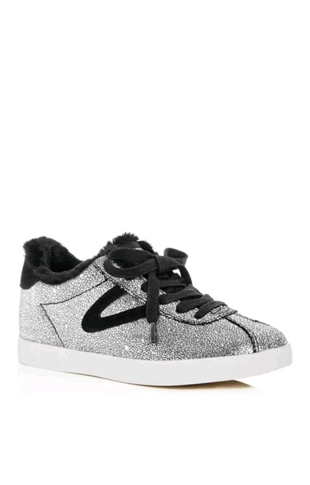 Zapatillas deportivas Tretorn para mujer Callie brillantes y piel sintética con cordones talla 9  Foto 1 de 4