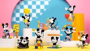 52TOYS Disney Mickey Color Hunting Series Blind Box Figure Full Set 8 Authentic - Picture 1 of 2