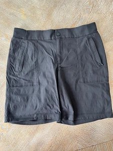 "Pantalones Cortos Athleta Pull On Negros Talla 12 Bolsillos con Cremallera Cintura 34"" Entrepierna 8""" - Imagen 1 de 5