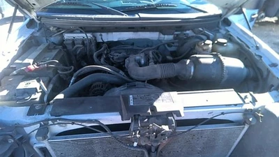 Conjunto de filtro de aire usado se adapta a: camioneta Ford F150 2008 6-255 4,2 grado A Foto 1 de 4