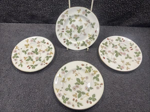 4 bellissimi piatti/torte laterali Wedgwood fragola selvatica 6" - Foto 1 di 10
