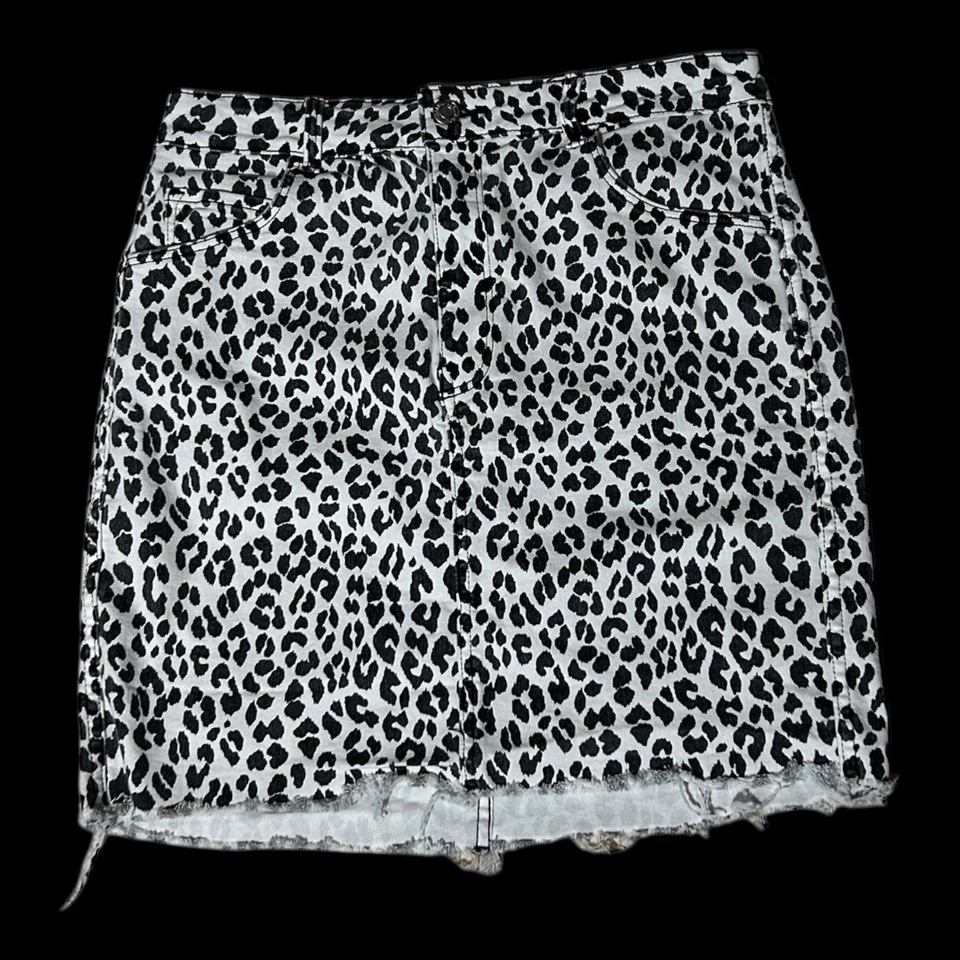 & Denim 8 Mini Skirt Animal Print leopard Cheetah womens Size M - Image 1 of 2