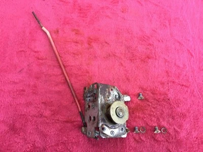 Mecanismo de cierre de puerta lateral para pasajeros Datsun Roadster 1600 2000 1968-1970 Foto 1 de 4