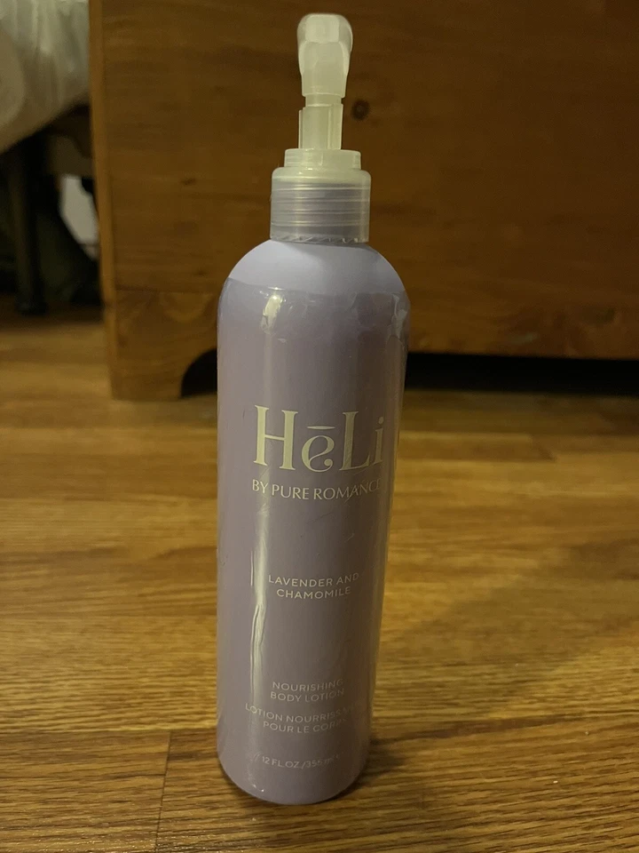 Loción corporal nutritiva de lavanda y manzanilla Pure Romance Heli 12 fl oz Foto 1 de 1