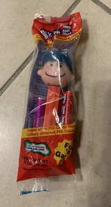 Vtg PEZ Candy & Dispenser Charlie Brown Blue Hat Red Body 073621090026 - Picture 1 of 6