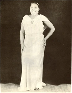 1955 Stampa d'epoca BESSIE SMITH canto ritratto blues jazz storia musicale - Foto 1 di 2