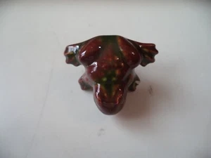 Vintage BROWN Resin Acrylic Frog Pin Brooch 1" - Imagen 1 de 2