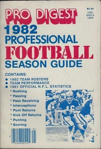 1982 Pro Digest Professional Football Season Guide - Joe Montana SF 49ers HOF - Picture 1 of 2