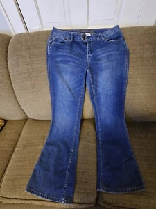 Maurices Flare Jeans Blue Women's Size 9/10 REG - Picture 1 of 6