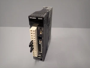 MRJ320A - MITSUBISHI - MR-J3-20A / Dimmer AC SERVO 0,2KW 200V AC GEBRAUCHT - Bild 1 von 3