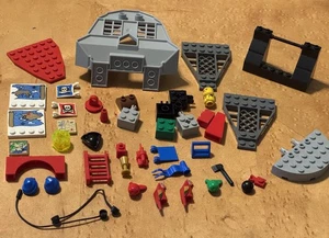 Lego Vintage Pirates Parts Lot Maps, Parrots, Boat Stern & Deck, Hat & Bandanas - Picture 1 of 5