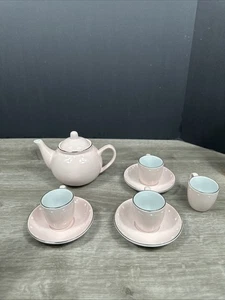 Set da tè in porcellana a pois rosa e bianca "Giochiamo" per bambini Pottery Barn - (9) PC - Foto 1 di 15