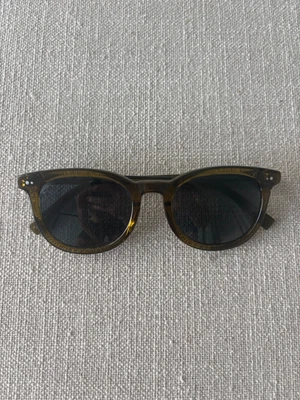 Warby Parker Ryland M 702 Clear Olive Round 49-19-140 Sunglasses - Image 1 of 4