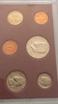 1993 D, U.S. Unc. .Bank Set, COA, Box Has Water Damage, See Photos. - Image 1 of 4