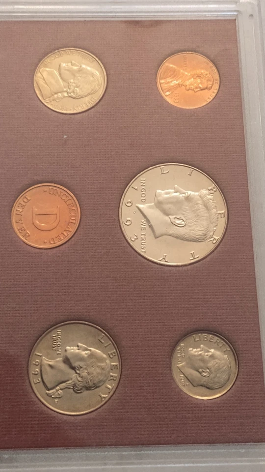 1993 D, U.S. Unc. .Bank Set, COA, Box Has Water Damage, See Photos. - Image 1 of 4