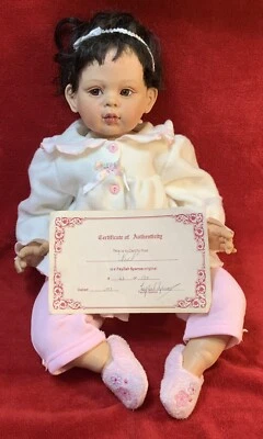 Винтажная кукла 1993 Christmas Girl от Fayzah Spanos 43/130 Noel - Изображение 1 из 4