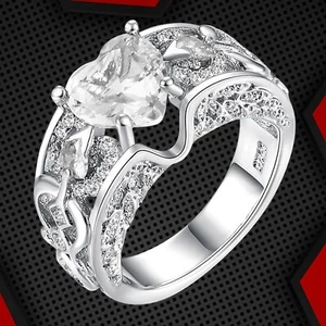 Bridal Engagement Ring 2.50Ct Heart Shape 32 CZ Diamonds 18Ct White Gold Over - Picture 1 of 12