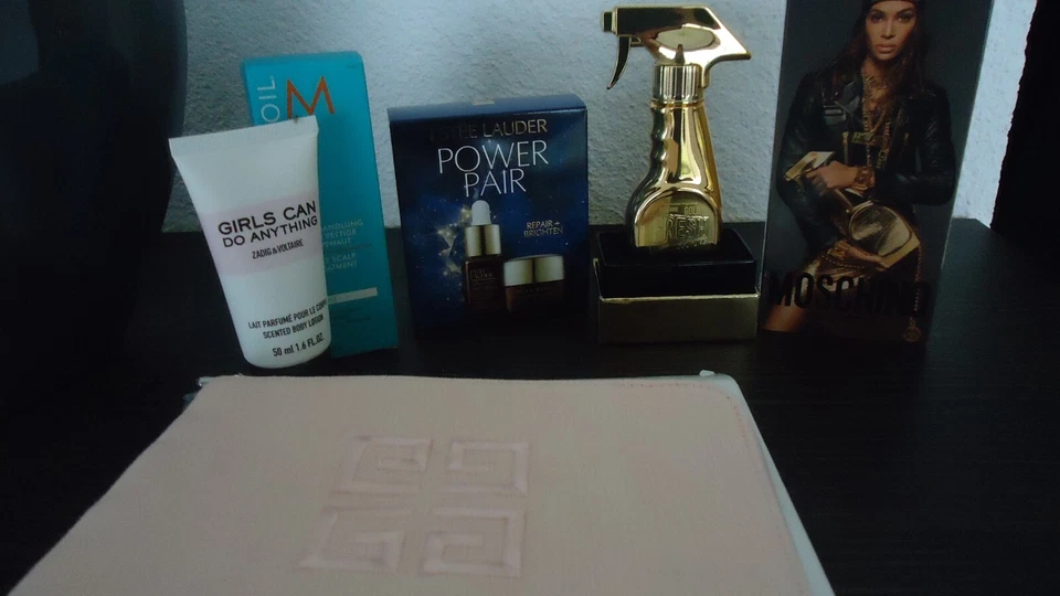 Moschino Gold eau parfüm 30 ml, Estee Lauder und Zugaben - Bild 1 von 4