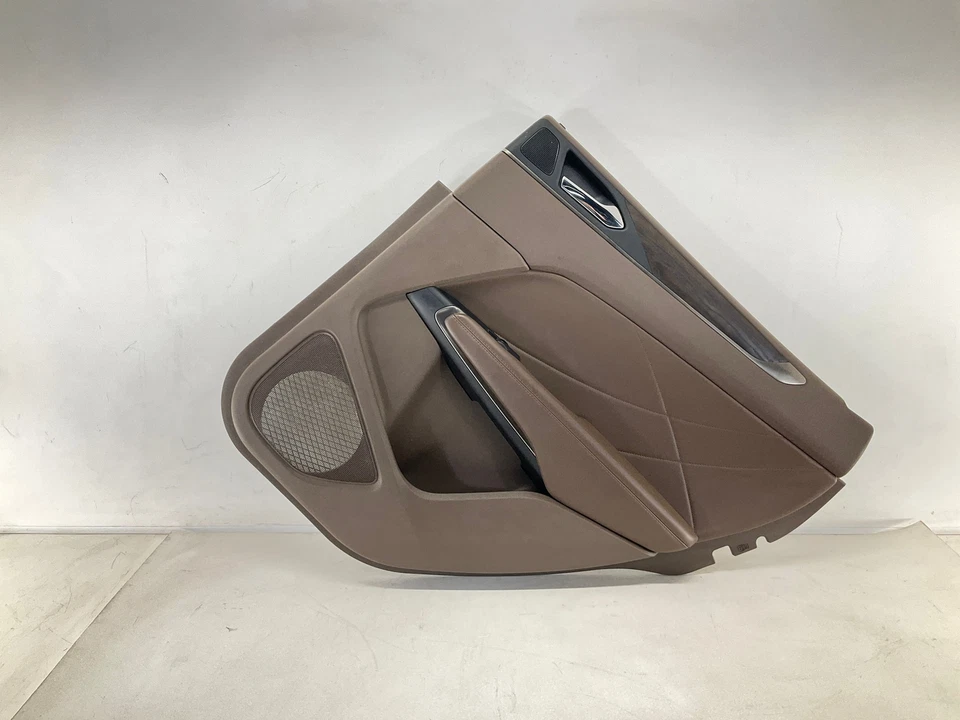 Panel de moldura interior de puerta de pasajero trasero derecho Lincoln MKC 15-19 OEM Foto 1 de 4