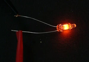 100 pcs. Miniature NE-2 Red Neon Lamp Bulb 6mm Round Light Indicator - Imagen 1 de 2