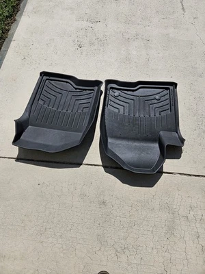 Weather Tech Floor Mats Chevy Silverado Floor liners HP - Image 1 of 4
