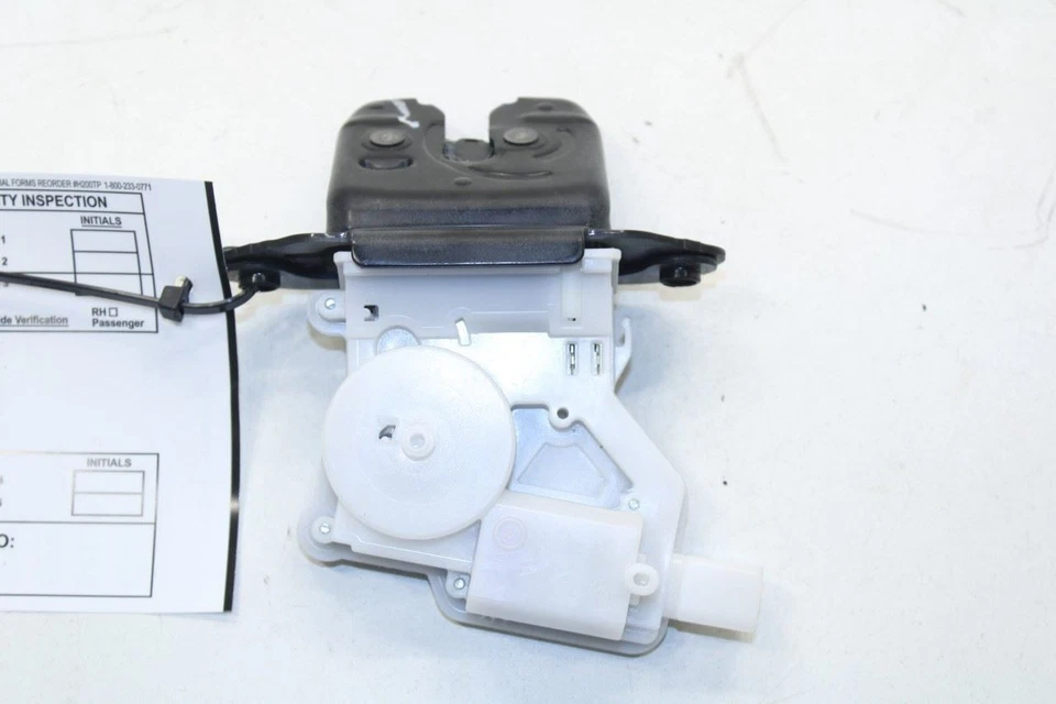 17-22 Nissan Rogue Sport SL 2.0L AWD Rear Liftgate Back Door Lock Latch Actuator - Image 1 of 4