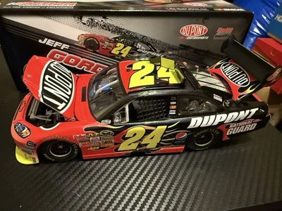 1:24 ACCIÓN 2009 #24 DUPONT NEGRO CON LLAMAS IMPALA SS JEFF GORDON Foto 1 de 4