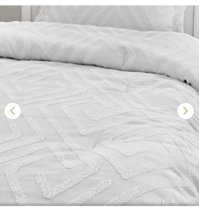 NEW Reversible Chenille 3-Pc. GEOMETRIC GREY /WHITE Full/Queen Comforter Set, - Picture 1 of 2