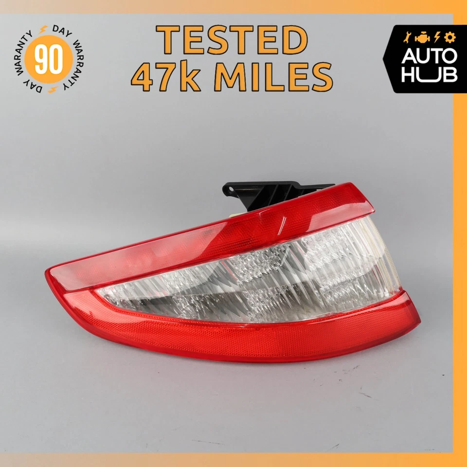 08-12 Lámpara de luz trasera exterior lateral izquierda Maserati GranTurismo M145 234379 OEM 47k Foto 1 de 4