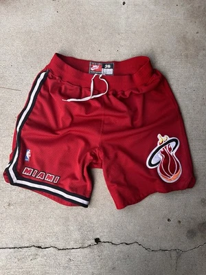 1990s Miami Heat team Nike Away basketball shorts Size 36 - Image 1 of 4