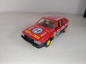 Alfa Romeo 33 Burago Bburago Vintage 1/24 Made In Italy - Foto 1 di 8