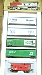 HO IHC SANTA FE F-3 LOCOMOTIVE W/ 4 BOX CARS AND CABOOSE Free Shipping - Picture 1 of 4