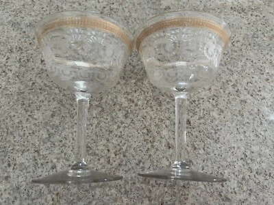 Juego de 2 copas de vino grabadas antiguas vintage con borde dorado Foto 1 de 4
