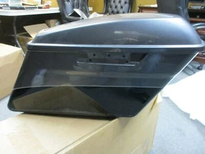 Harley Davidson FLHTK RH Saddlebag W/Lid Charcoal Pearl/Vivid Black 90201064DTO - Picture 1 of 7