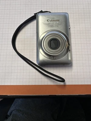Canon Digital IXUS 120 IS – 12,1 Megapixel Digitalkamera in Silber / Vintage - Bild 1 von 4