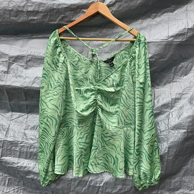 New Look Curves Green Swirl Print Long Sleeve Top UK 24 Plus Size Blouse NEW - Image 1 of 4
