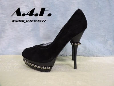 Tacones altos plataforma gamuza negra de Shiekh.  Talla Mujer 10, Hombre 8.5 Foto 1 de 4