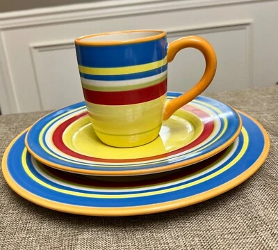 Elements Striped de Lorena Garcia, vajilla de uso diario usada en excelente estado Foto 1 de 4