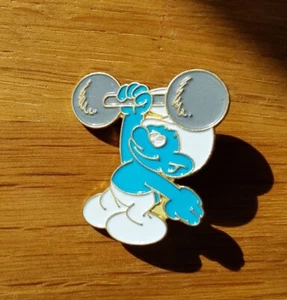 Pin's Schtroumpf Smurf HALTEROPHILE SPORT PEYO 1993 IMPS BRUSSELS - Foto 1 di 2