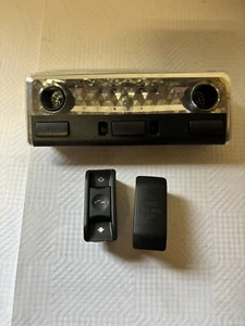 BMW E83 X3 Roof Airbag-Off Indicator Warning Light Sunroof Switch Dome Map Light - Picture 1 of 5