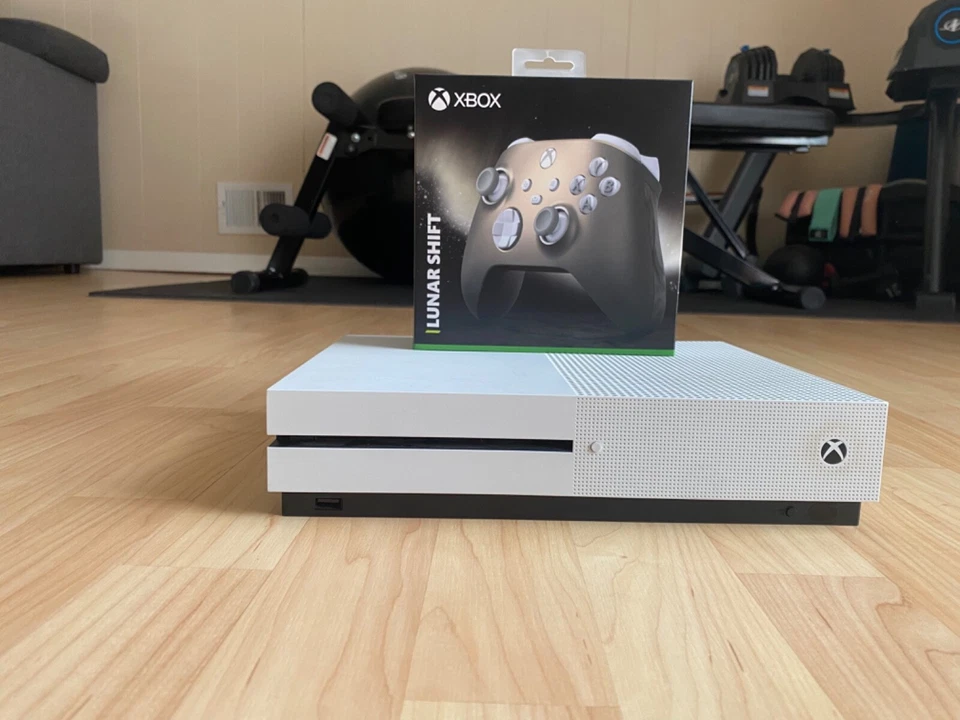 Consola doméstica Microsoft Xbox One S 500 GB - Blanco TOTALMENTE NUEVO controlador dorado Foto 1 de 2