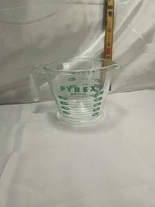 Vtg Rare Find Pyrex Green Lettering 1 Cup Measuring Cup 1970’s Big E - Picture 1 of 5