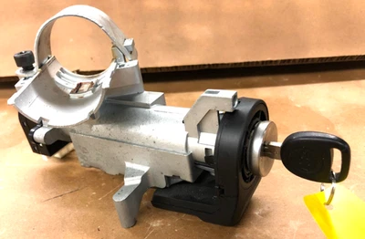 2012 chevy traverse ignition w/ key 2010-2012 - Image 1 of 4