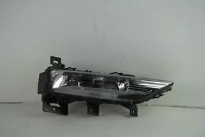 Luz antiniebla deportiva Infiniti Q30 2015-2019 LED luz antiniebla OEM RH - Imagen 1 de 6