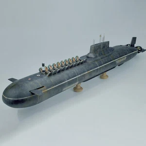 Sottomarino modello 1/350 sottomarino nucleare marina russa 83532 simulazione - Foto 1 di 5
