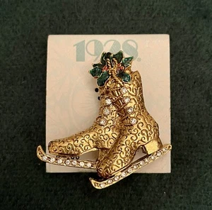 1928 Christmas Ice Skates Brooch Pin New Old Stock - Picture 1 of 4
