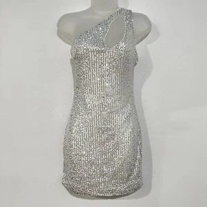 Mini Vestido MESHKI Lentejuelas Talla S Plateado Un Hombro Cerradura Clubbing Cóctel - Imagen 1 de 14