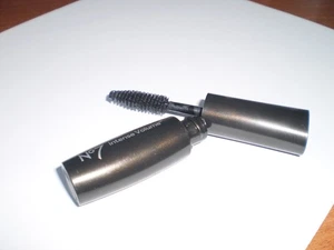 Boots No 7 Intense Volume Mascara 4.5ml - Black - Picture 1 of 1